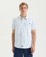 Salt Life Crustacean Life Woven Short Sleeve Shirt