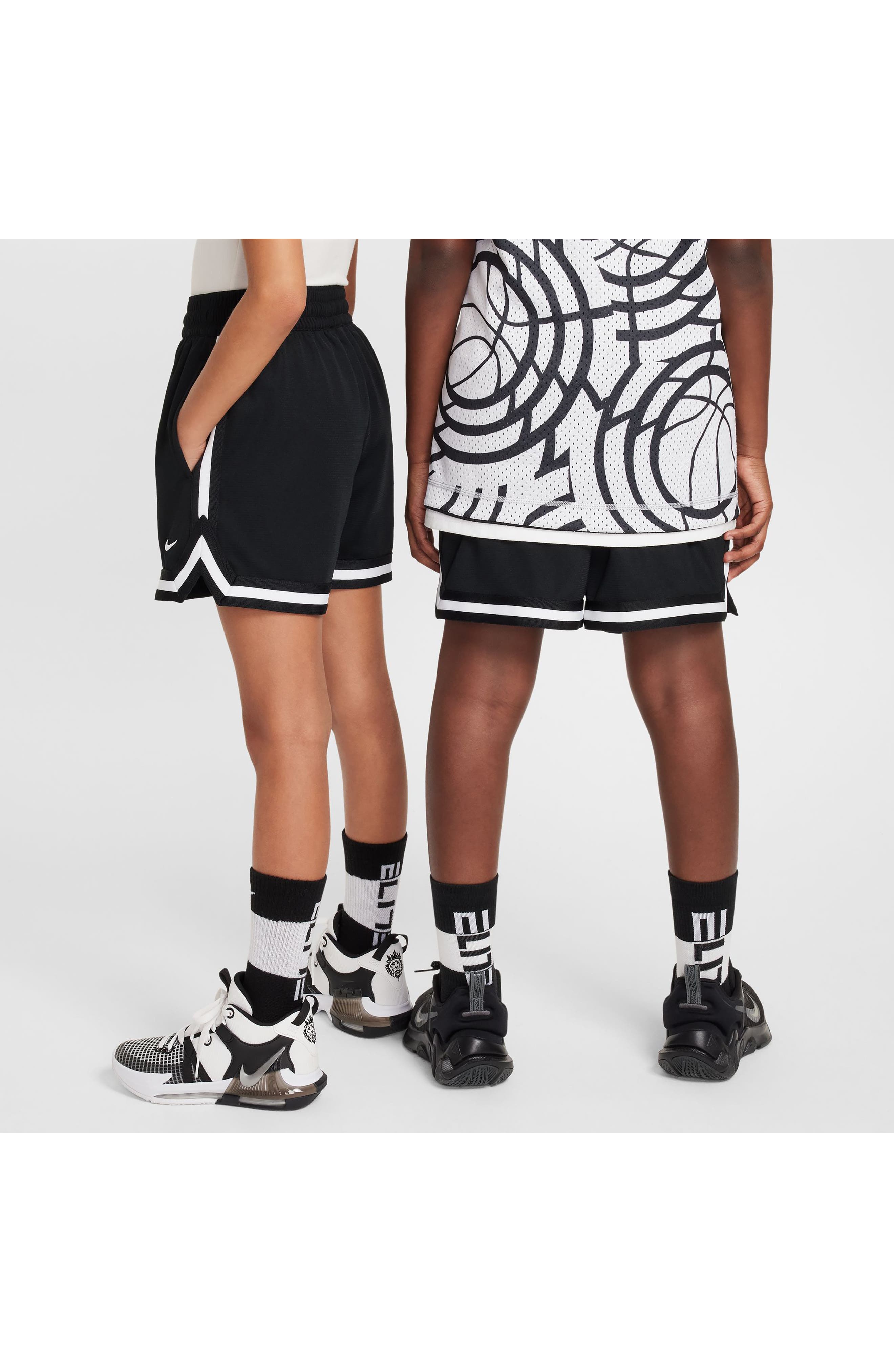 Детские Nike Kids' Dri-FIT DNA Athletic Shorts — фото 7
