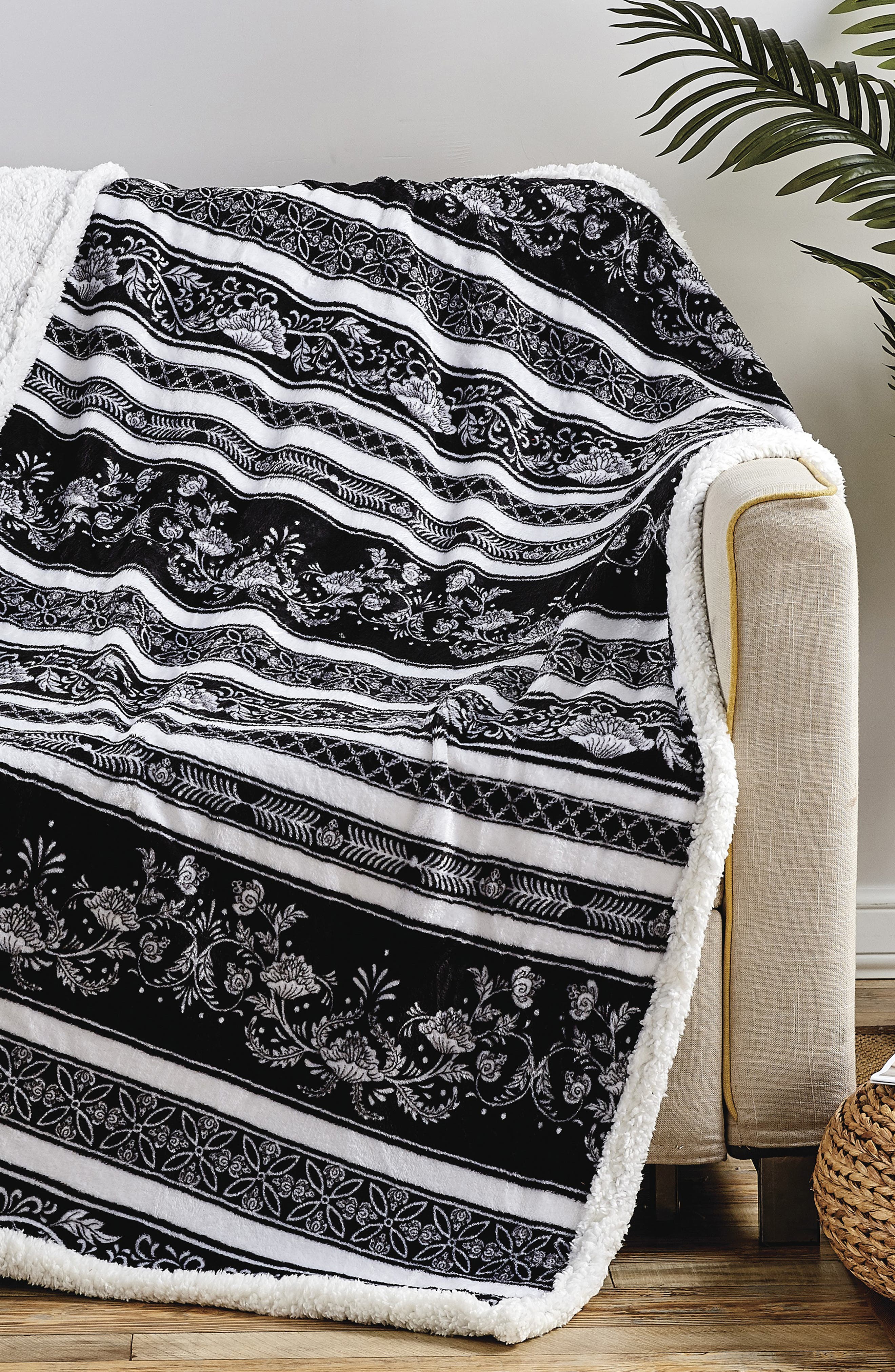 Luxury Home Odelia Faux Shearling Throw Blanket