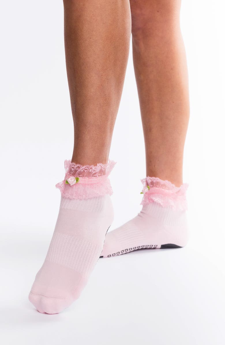 Arebesk Diana Ruffle Assorted 2-Pack Grip Socks, Alternate, color, Black- Pink