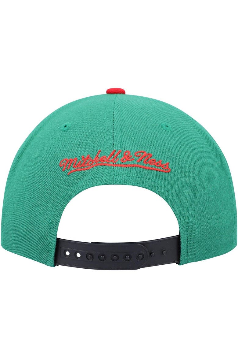 Men's Mitchell & Ness Black/Green Chicago Bulls Day One Snapback Hat, Alternate, color, Black