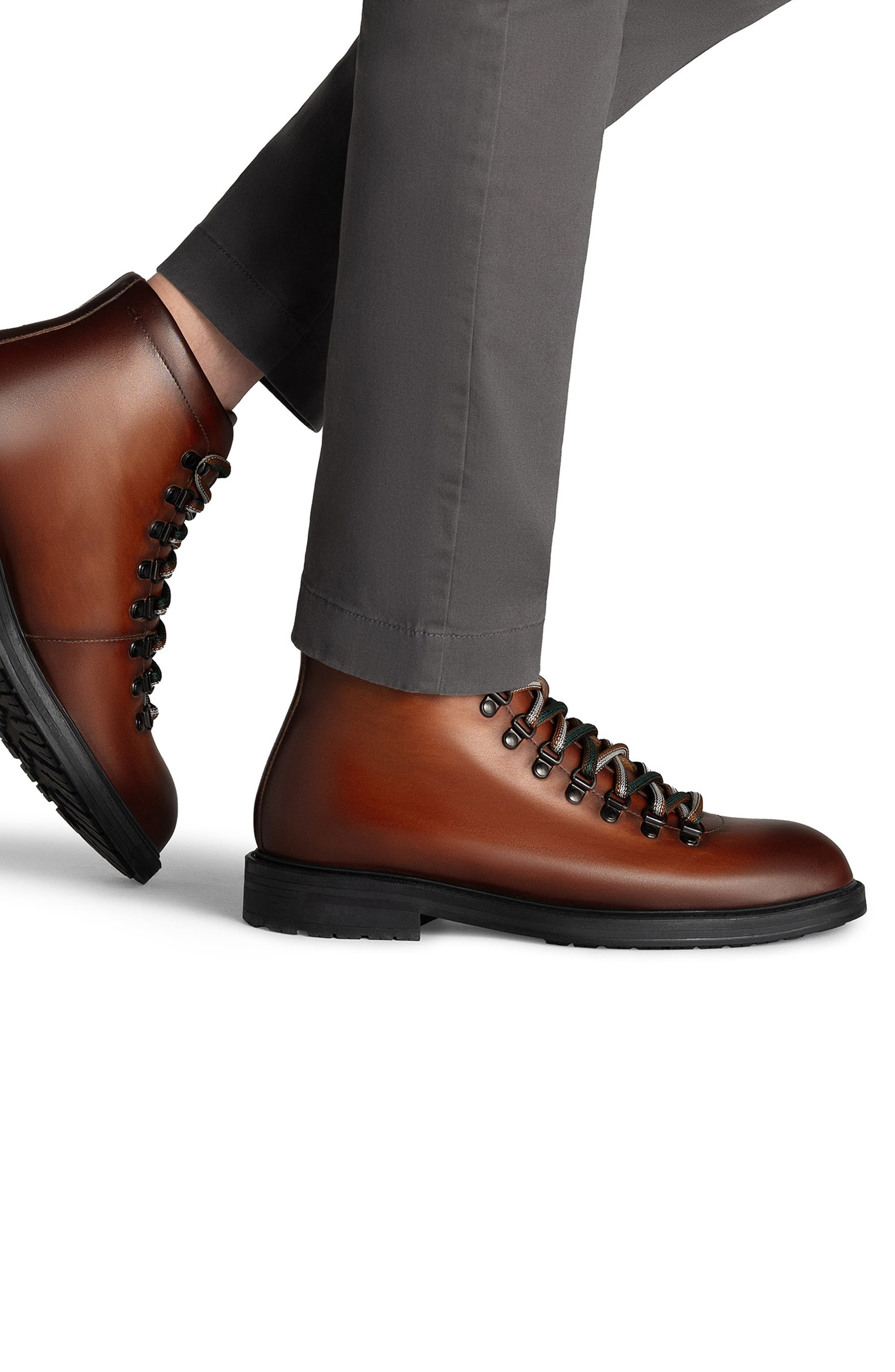 Magnanni Montana Lug Sole Boot, Alternate, color, Cognac