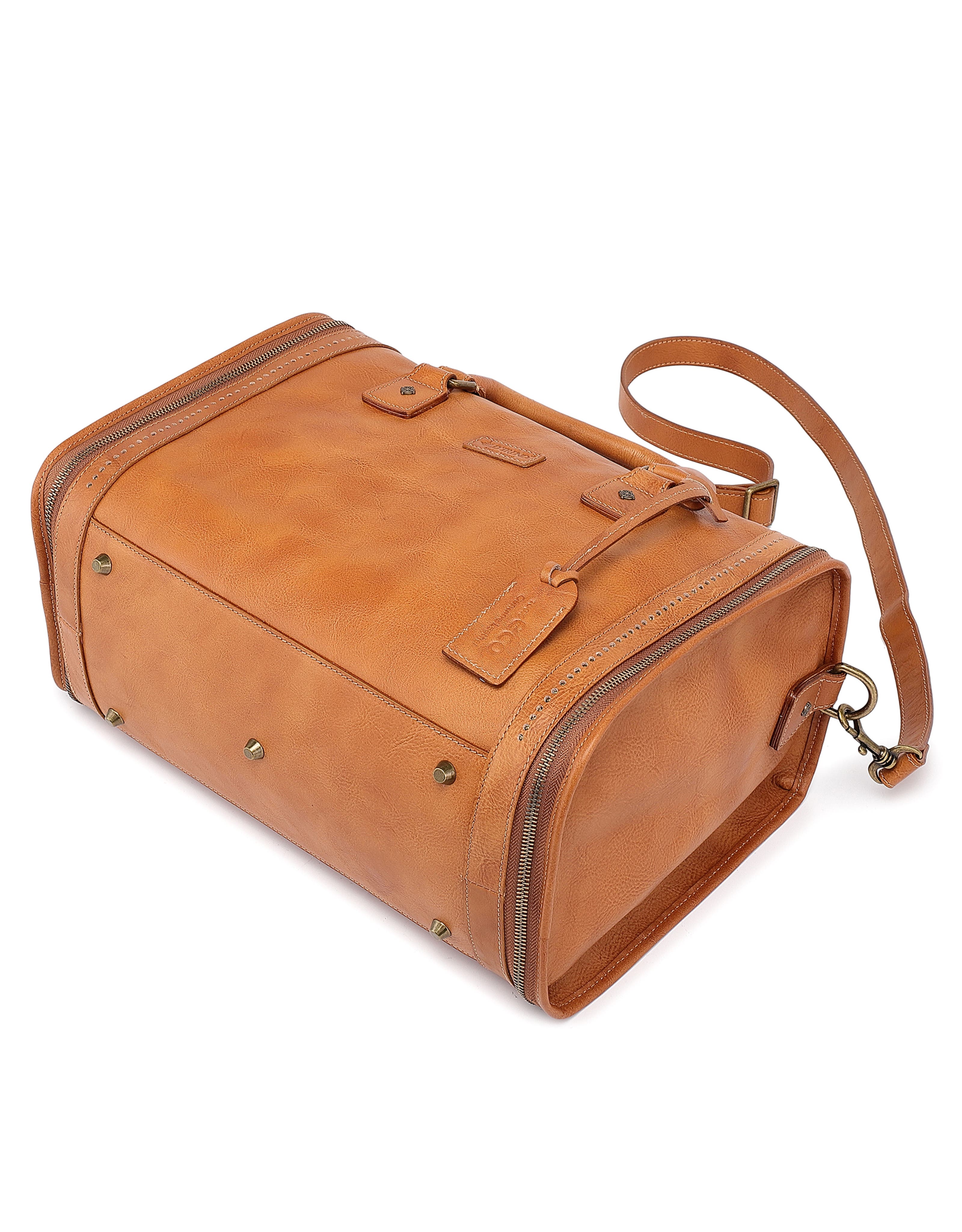 Nomad Genuine Leather Spacious Overnight Weekender, Alternate, color, Chestnut