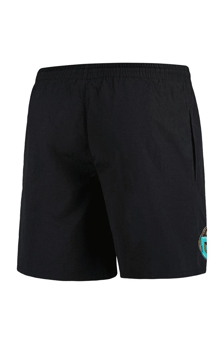Mitchell 
Ness Men
s Mitchell 
Ness Black Vancouver Grizzlies Hardwood Classics 2001/02 Throwback Logo Heritage Shorts, Alternate, color, Black