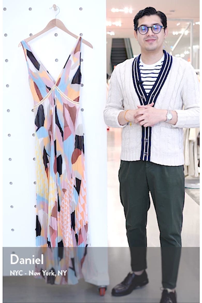 Geo Print Pleated Maxi Dress video