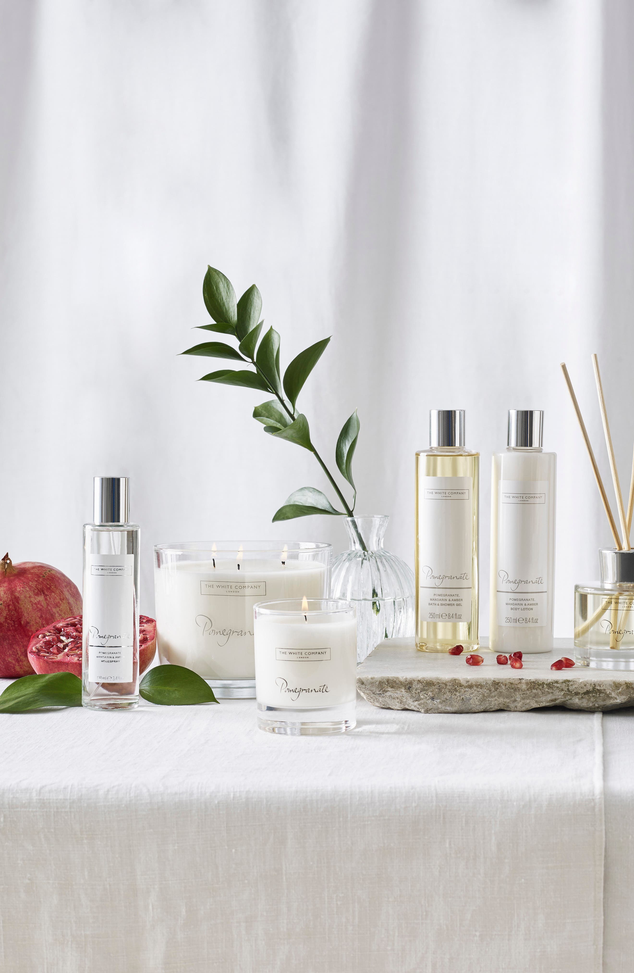 Large Pomegranate Candle - Thumbnail 2