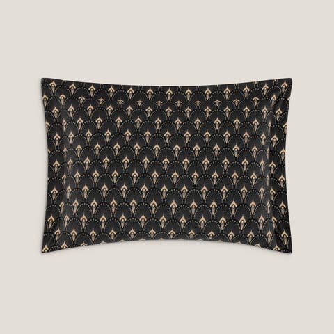 Ladnier Pillow case