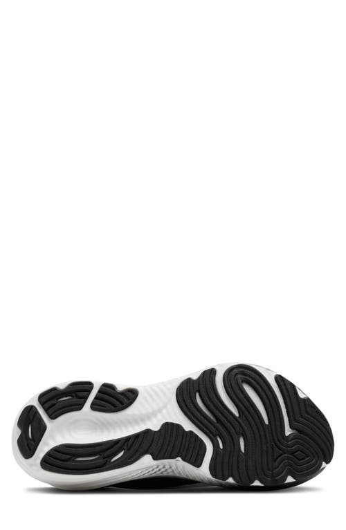 Brooks Glycerin Stealthfit 22 Running Shoe In White/grey/black