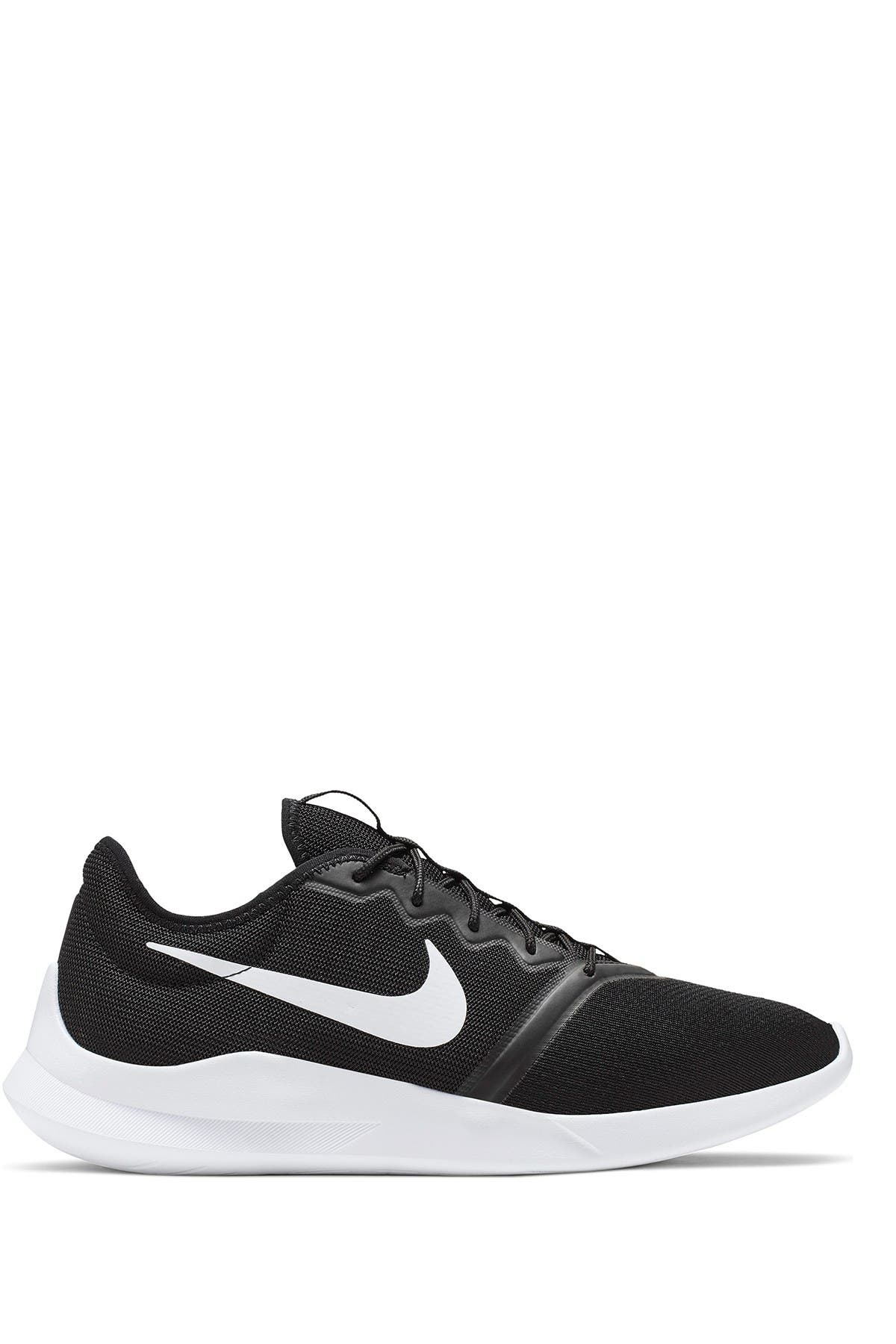 Nike Reax 8 TR Sneaker, Main, color, 