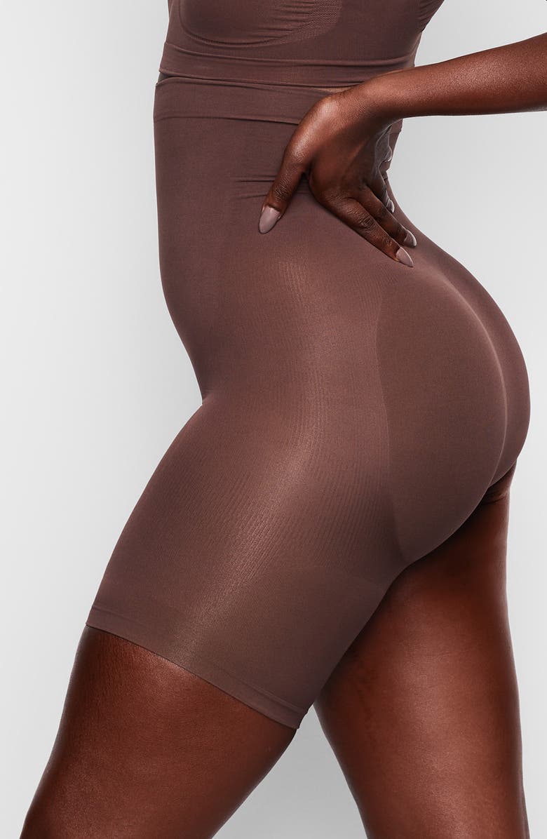 SKIMS Seamless Sculpt Shorts - Right Leg Exposed, Alternate, color, 