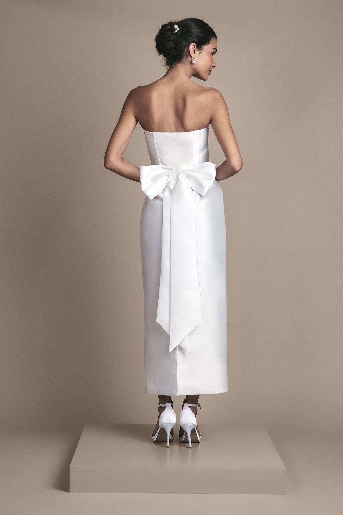 Twill Bow Back Wedding Dress - image 2