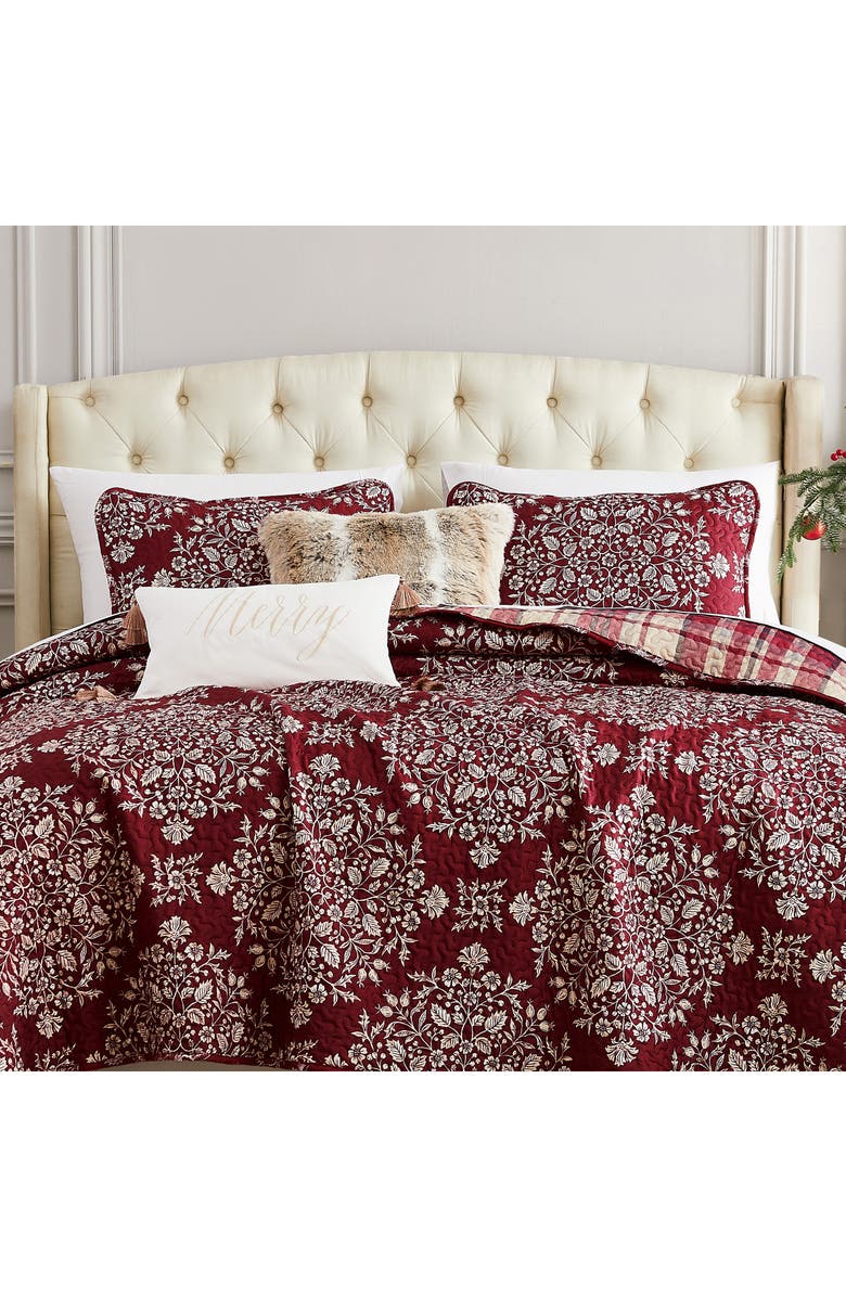 SOUTHSHORE FINE LINENS Christmas Carol Oversize Reversible Holiday Quilt Set, Alternate, color, Christmas Carol