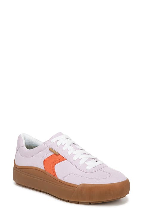 Time Off Win Low Top Sneaker (Women)
