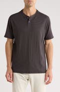 Tommy Bahama Weekend Player IslandZone® Henley