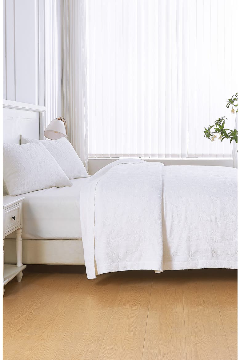 Matelassé Cotton Coverlet Set, Alternate, color, WHITE
