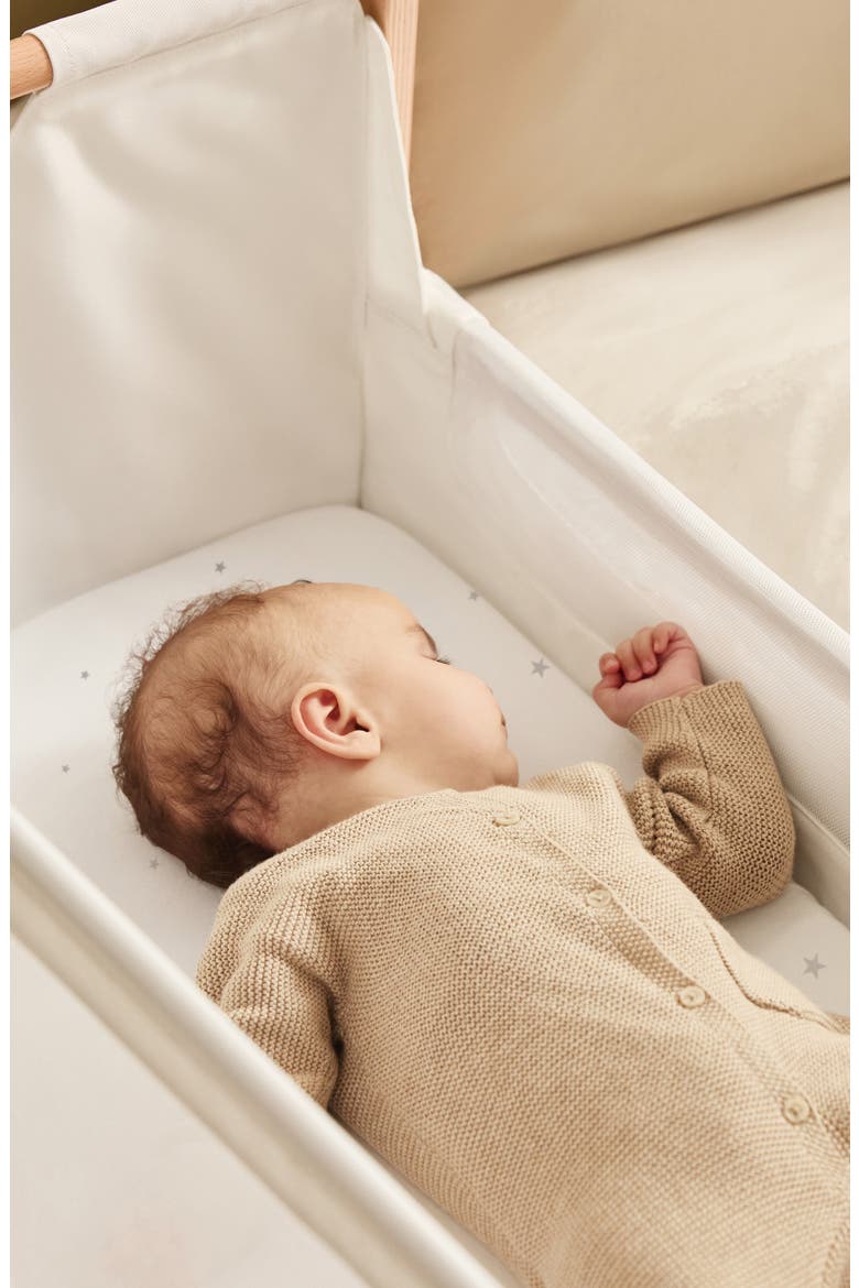 Pack of 2 Assorted Crib Sheets, Alternate, color, WHITE/ STAR