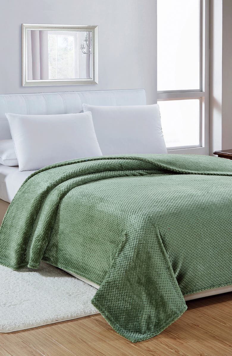 Luxury Home Textured Fleece Throw Blanket, Alternate, color, Green