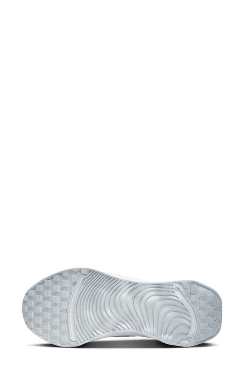 Nike Motiva Road Runner Walking Shoe In White