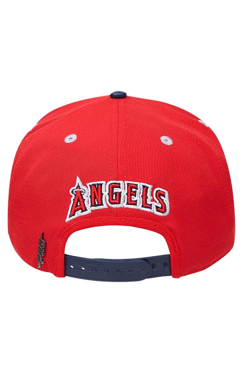 PRO STANDARD Men's Pro Standard Red Los Angeles Angels 2002 World Series Old English Snapback Hat, Alternate, color,