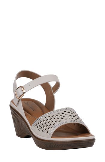 Gc Shoes Ankle Strap Sandal In Ivory