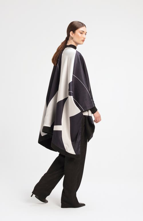 Diarrablu Amy Reversible Poncho In Fama Noir