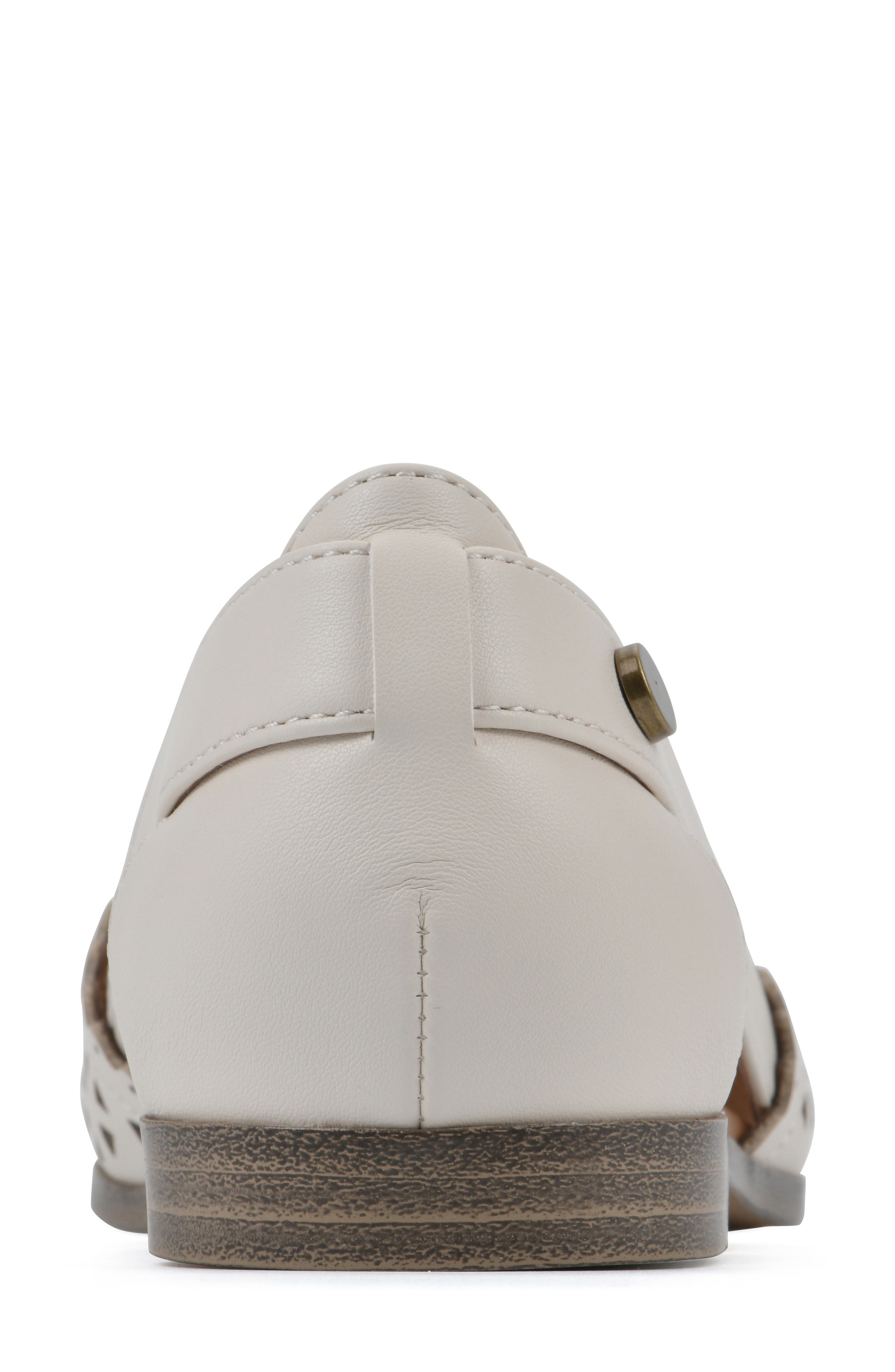 Nobler Laser Cut Sandal, Alternate, color, EGGSHELL/ SMOOTH
