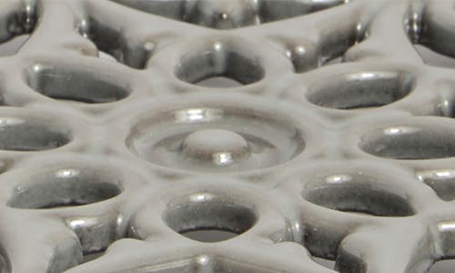 Staub Lilly Trivet In Gray