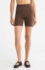 NikeSKIMS Shine Bonded Waist Bike Shorts