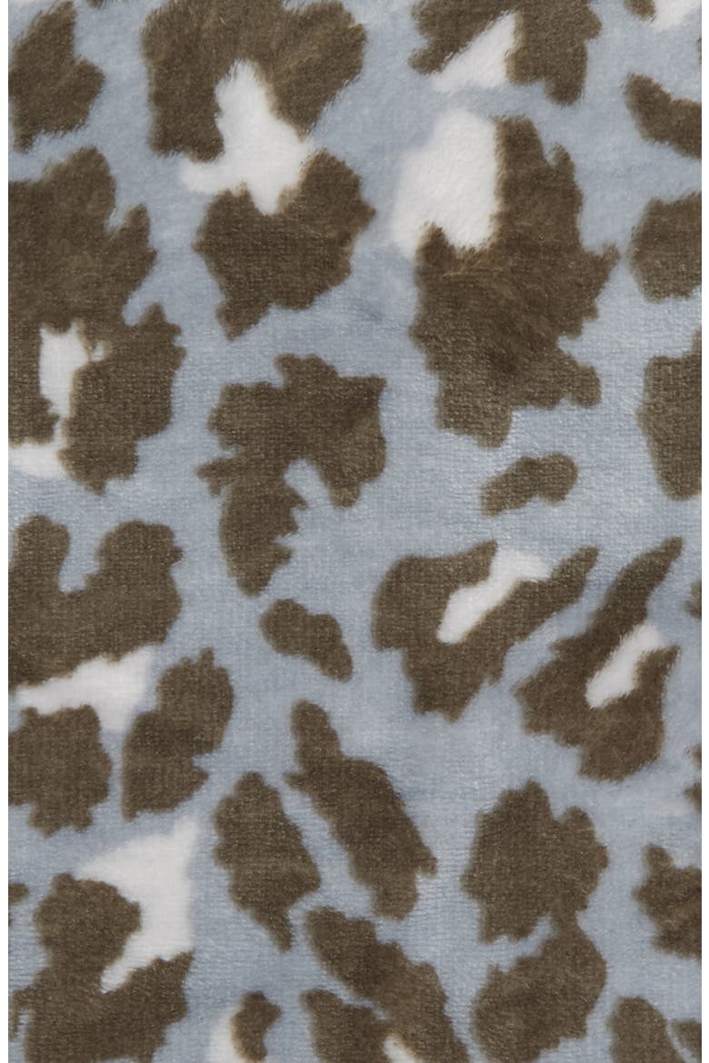 Leopard Print Plush Throw Blanket, Alternate, color, GREY QUARRY CHEETAH PRINT
