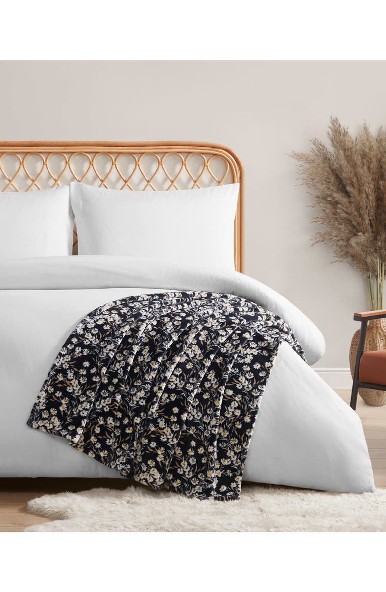 Jessica Simpson Plush Fleece Throw Blanket, Alternate, color, Black