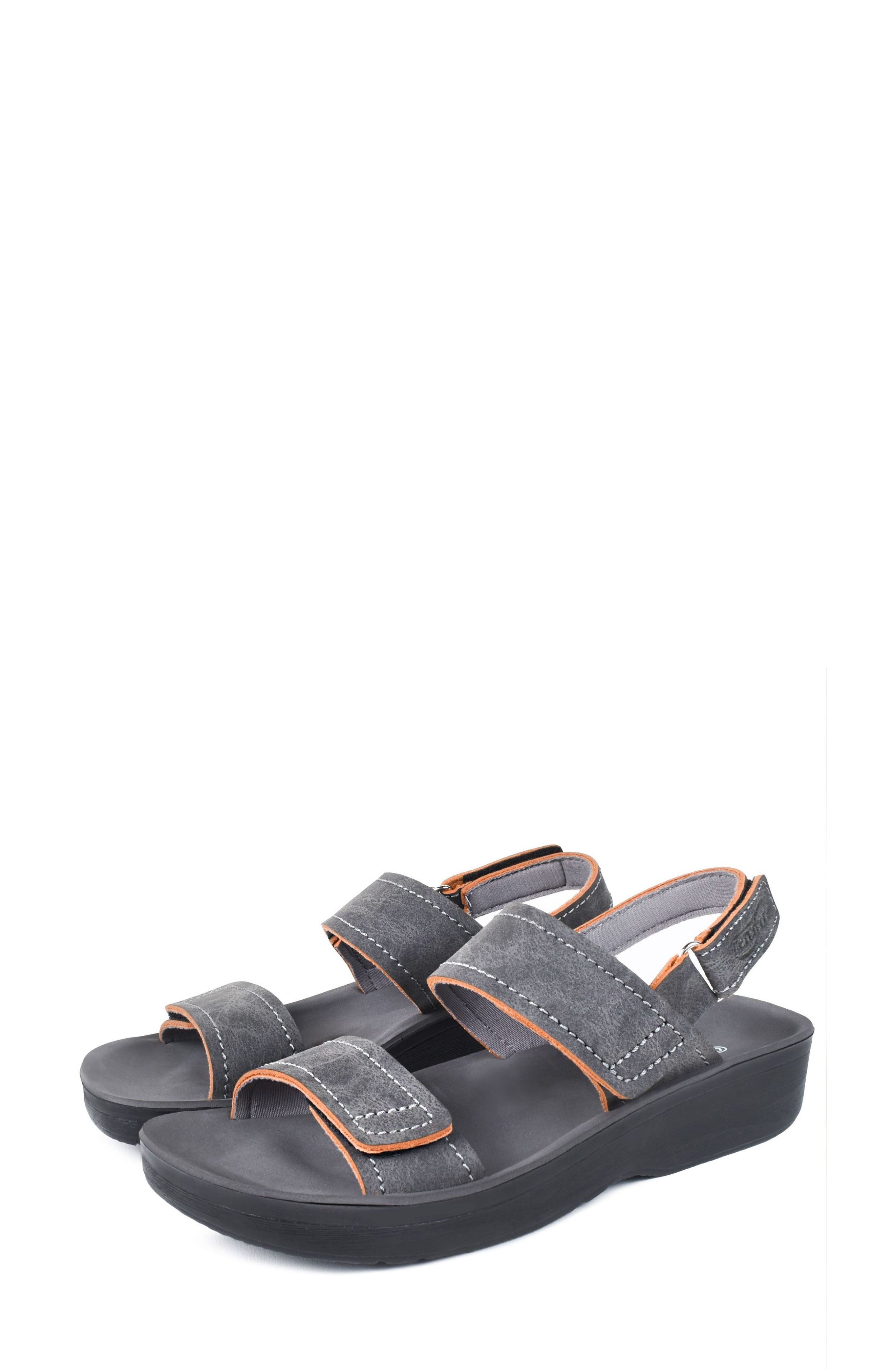 AEROTHOTIC Renee Adjustable Strap Sandal