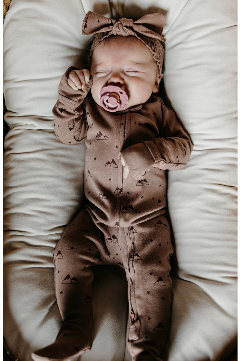 Print Fitted One-Piece Organic Cotton Footie Pajamas, Alternate, color, LATTE MOUNTAIN