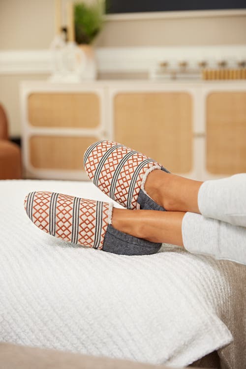 Feelgoodz Laidback Slipper Artisan Woven Indoor Closed Heel House Shoes In Multi