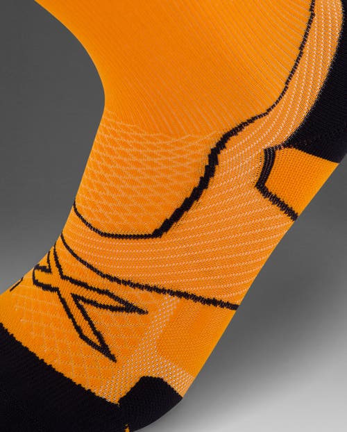 2xu Vectr Cushion Crew Socks In Yellow
