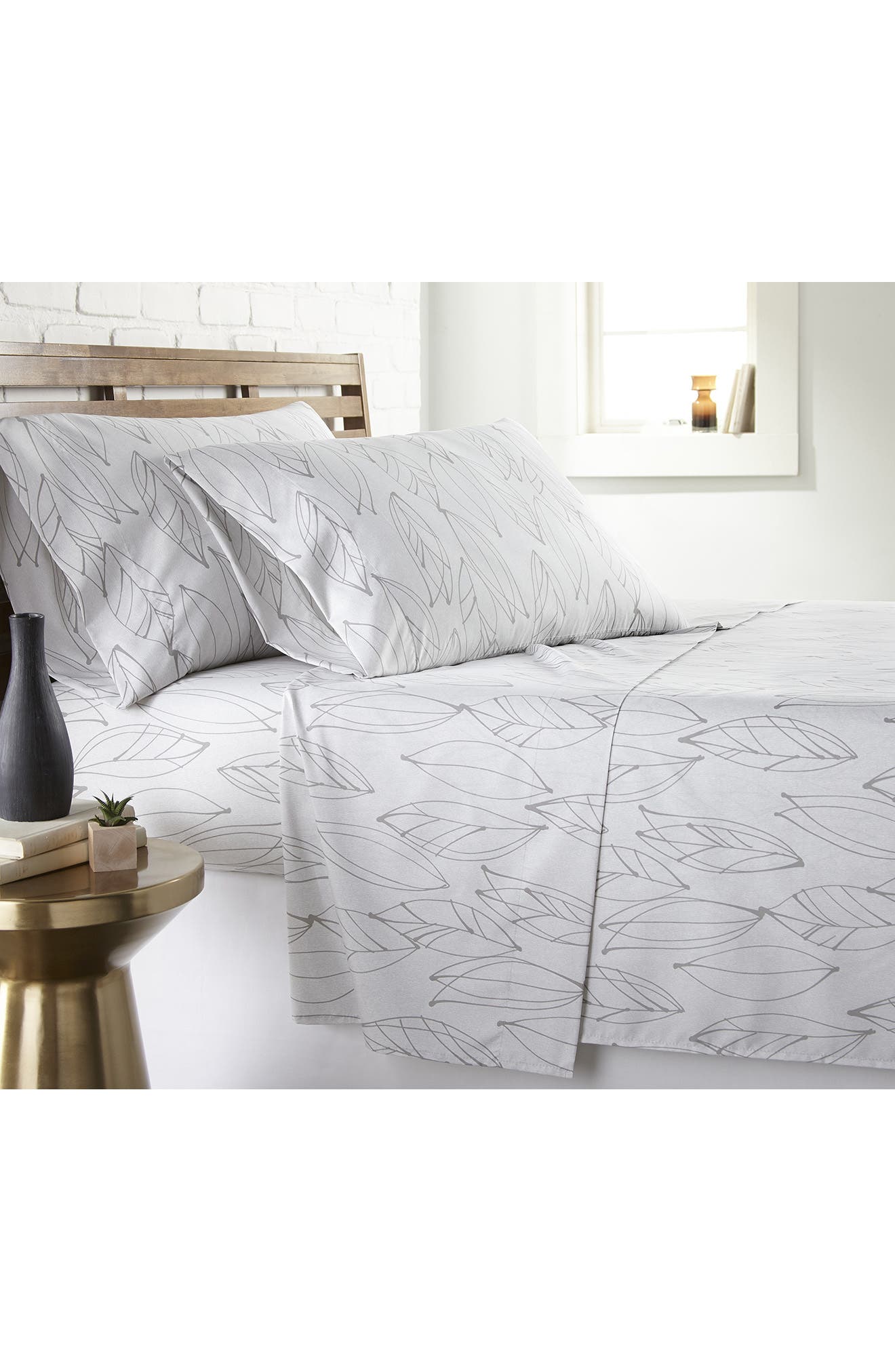 selected MODERN FOLIAGE WHITE/GREY