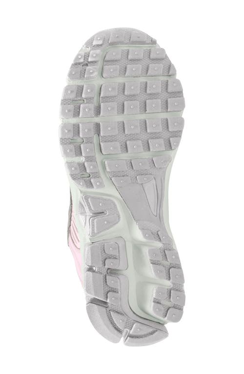 Nike Kids' Vomero 5 Sneaker
