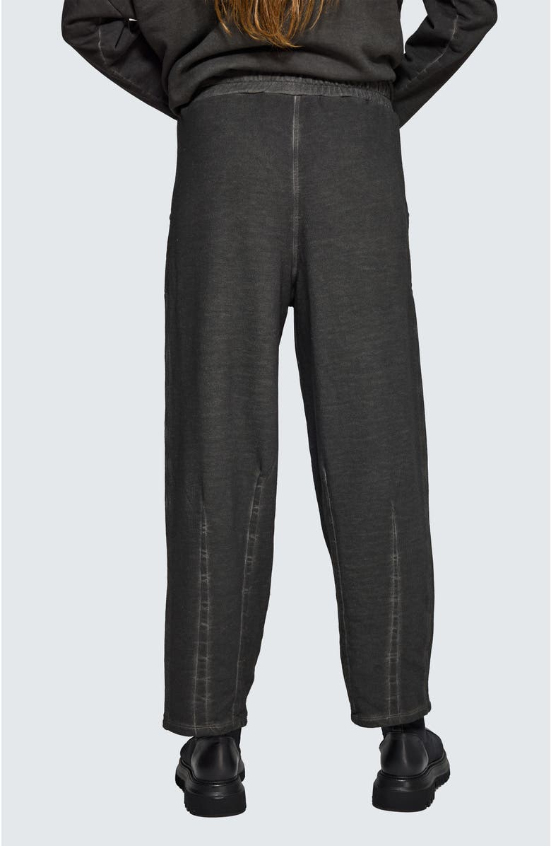 LUUKAA Tara Sculpted Tapered Pants, Alternate, color, Misty Black