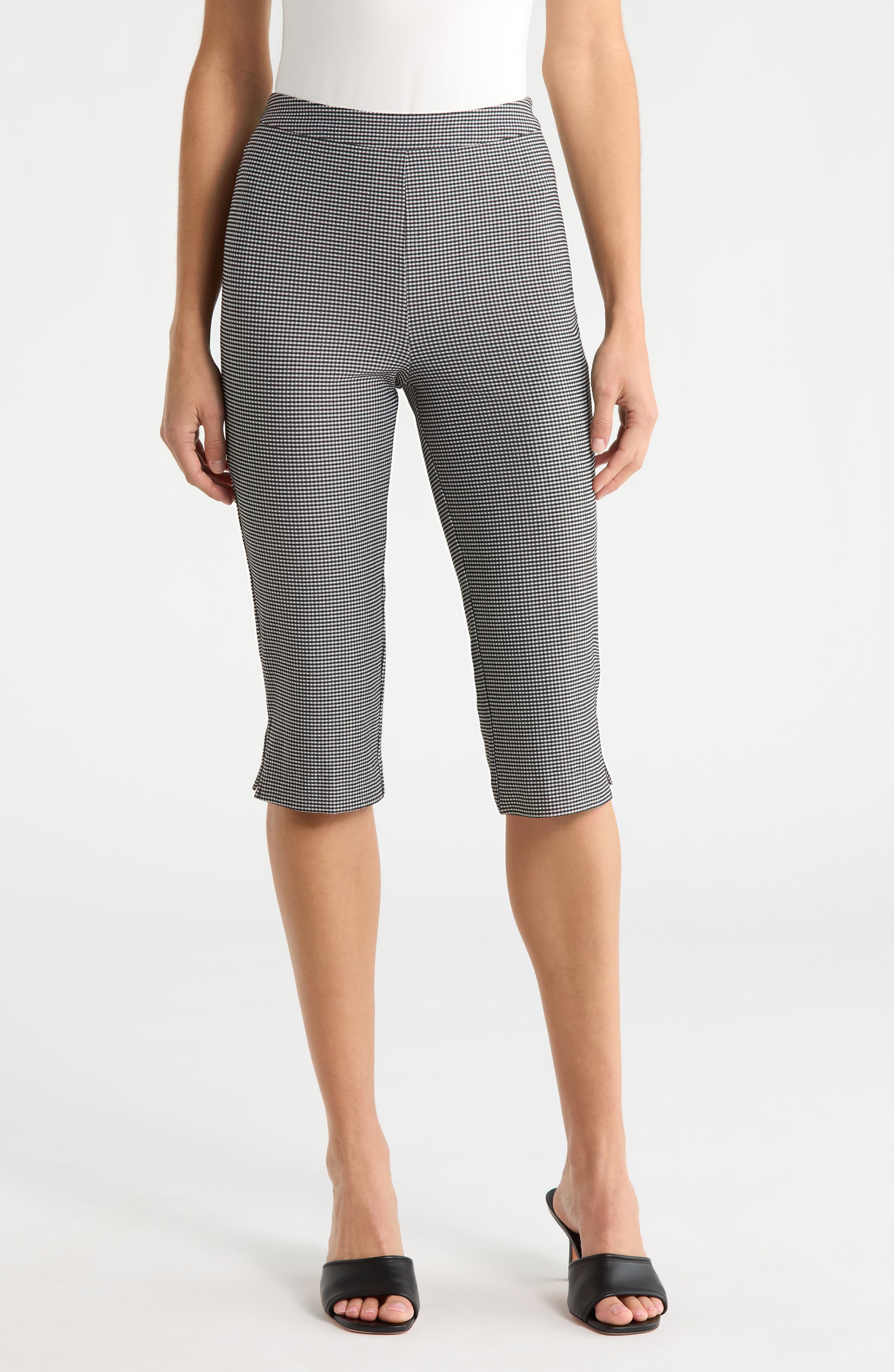 ASTR the Label Brecklynn Gingham Capri Pants