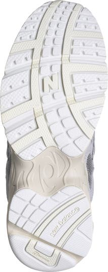 725 V1 Sneaker