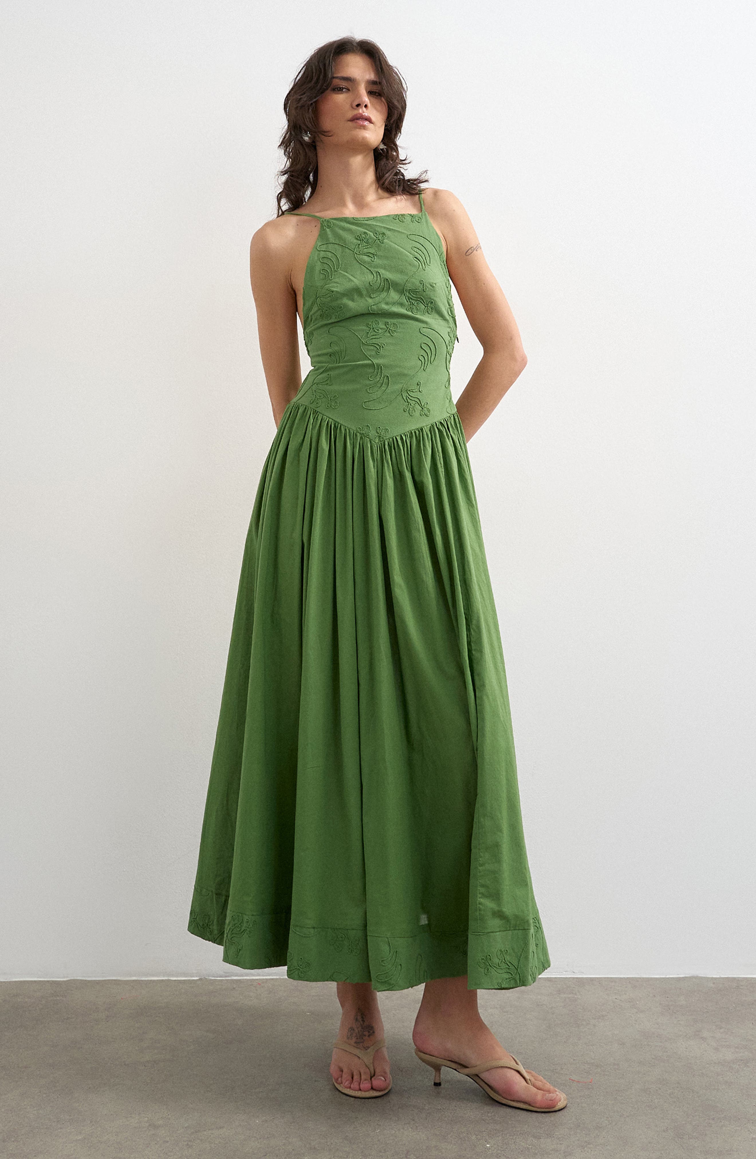 selected MEDIUM GREEN