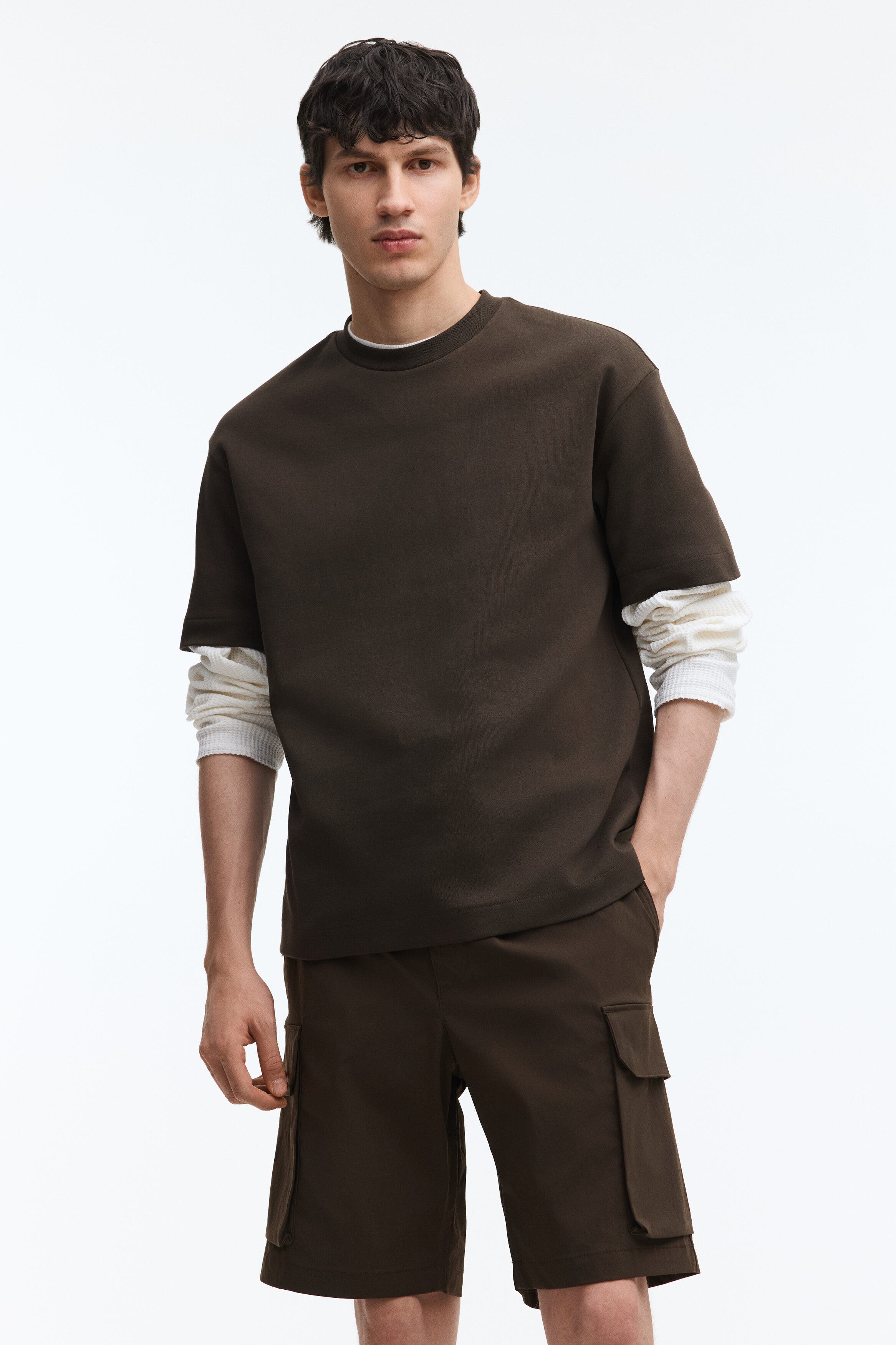Regular-fit cargo shorts - image 4
