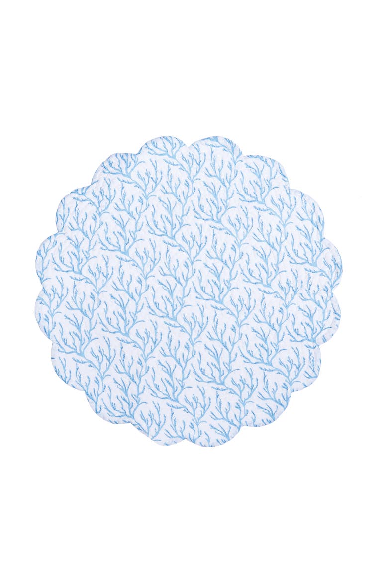 Chinoiserie Coast Reversible Machine Washable Round Quilt Placemats Set of 6, Alternate, color, Blue