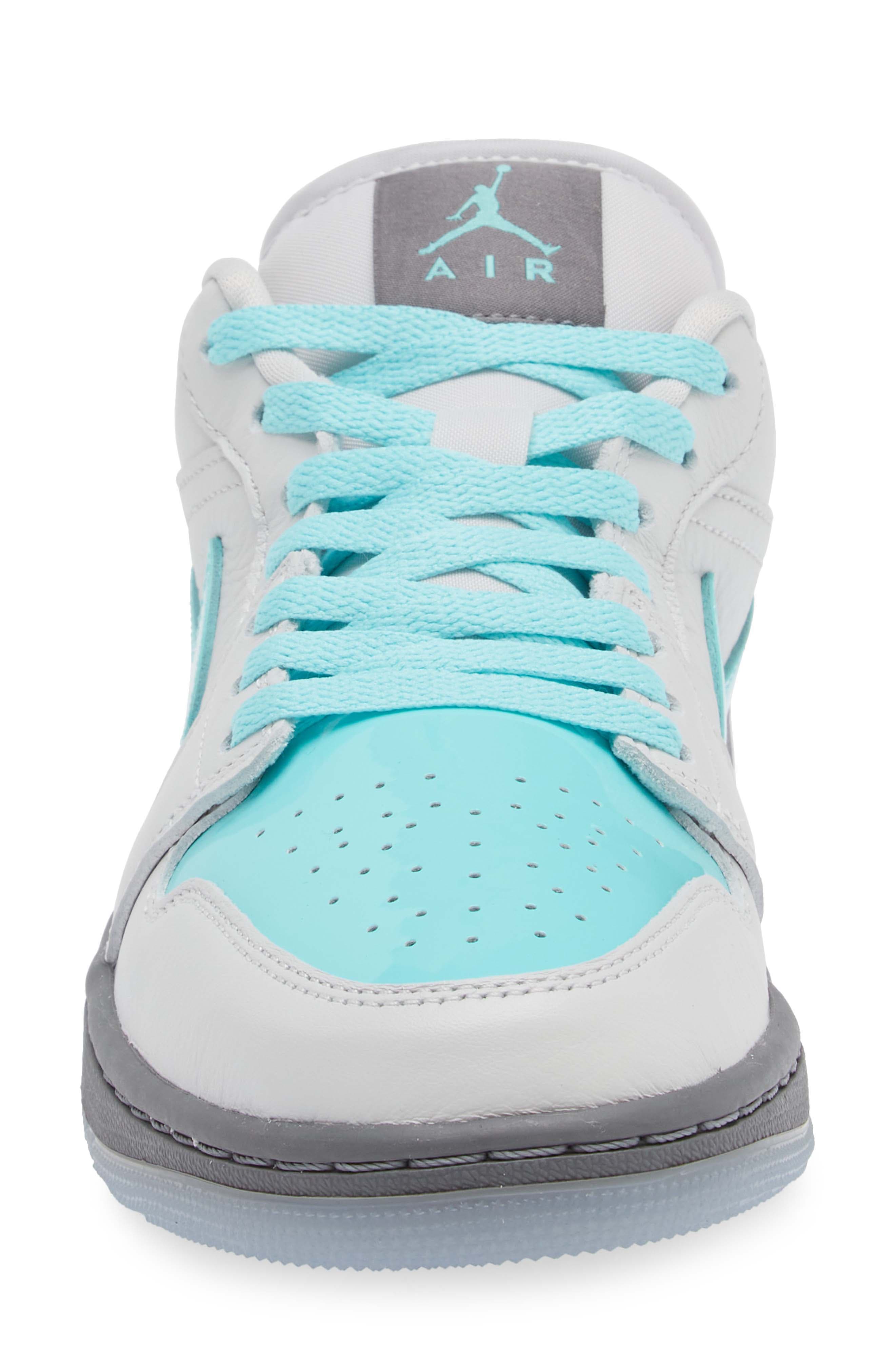 Jordan Air Jordan 1 Low SE Basketball Sneaker, Alternate, color, 