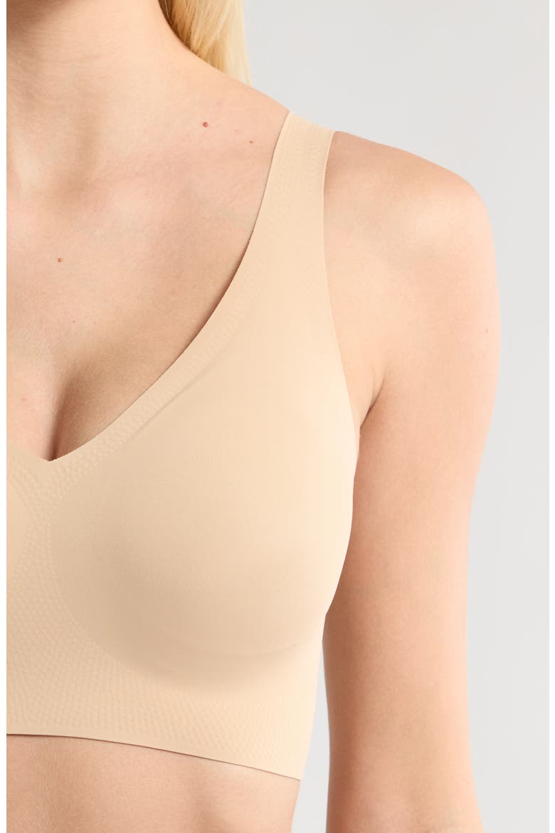 True Body Boost V-Neck Bra, Alternate, color, DESERT