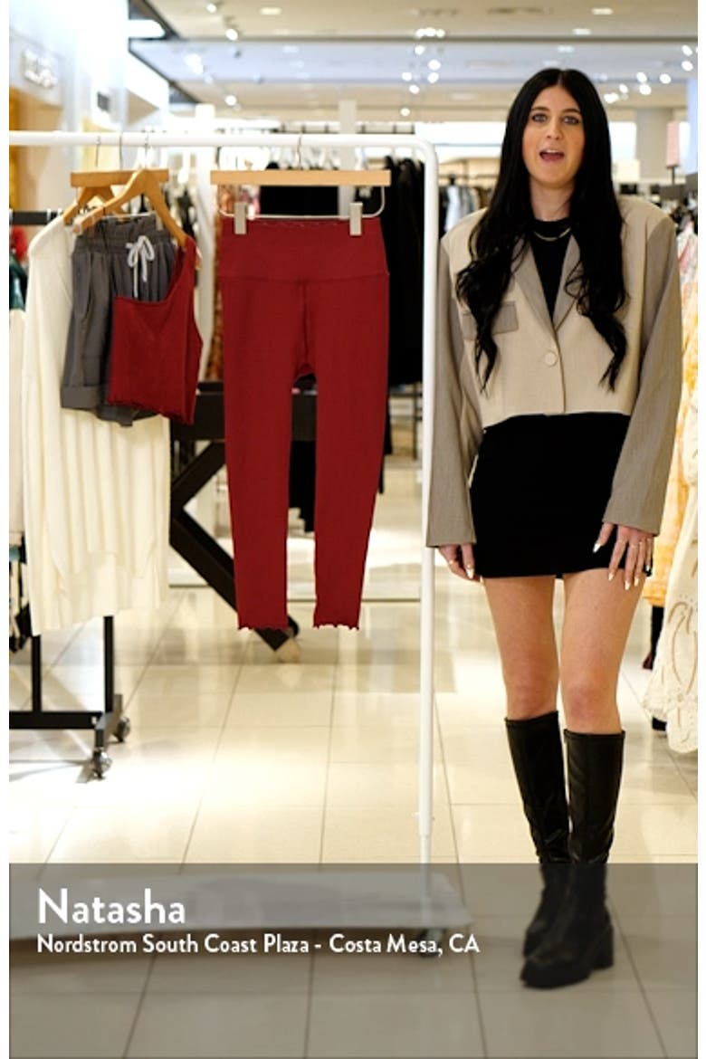 Love Sculpt Rib Ruffle Cuff Leggings video