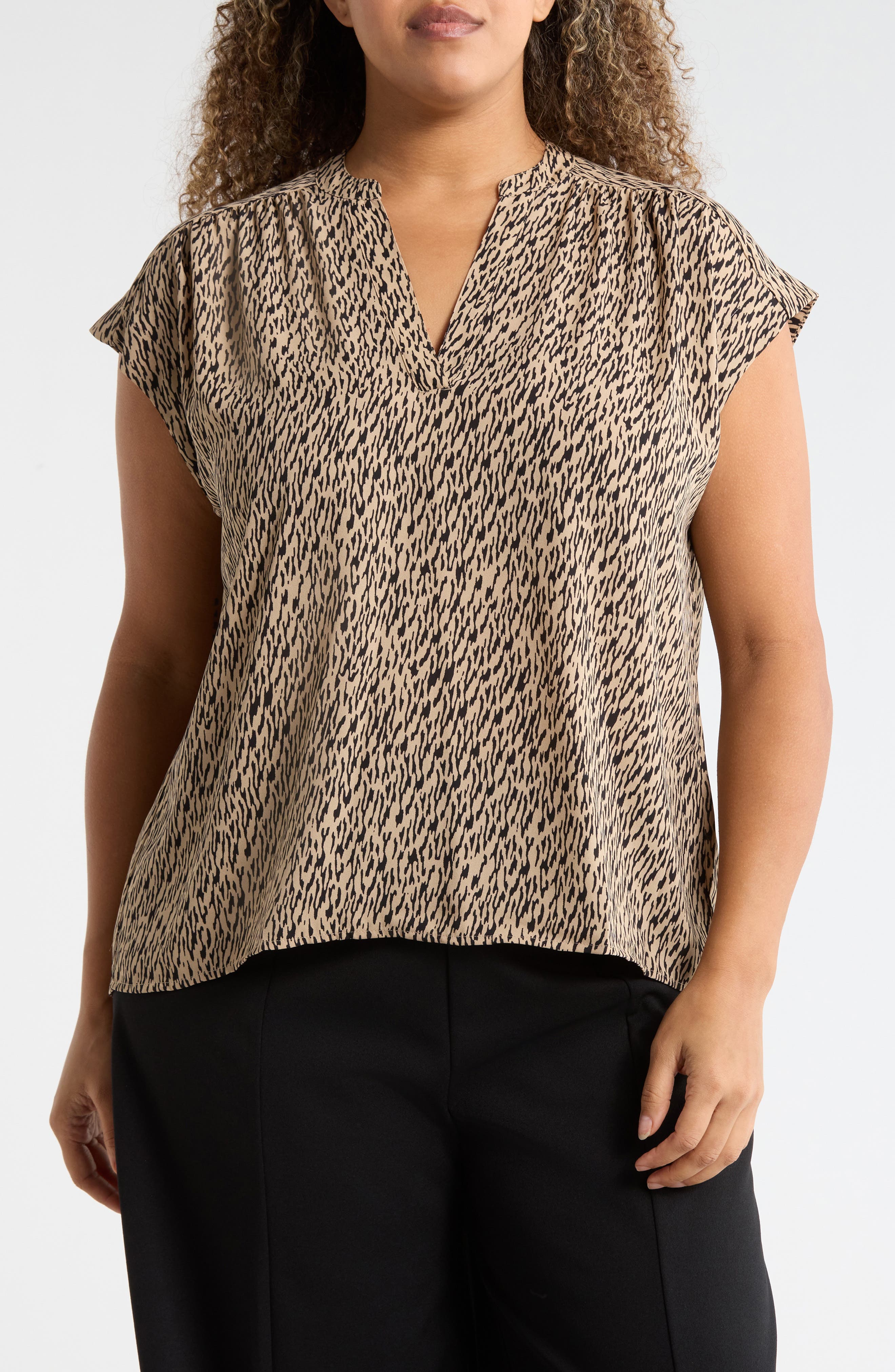 NORDSTROM RACK Growover Print Shirred V-Neck Top