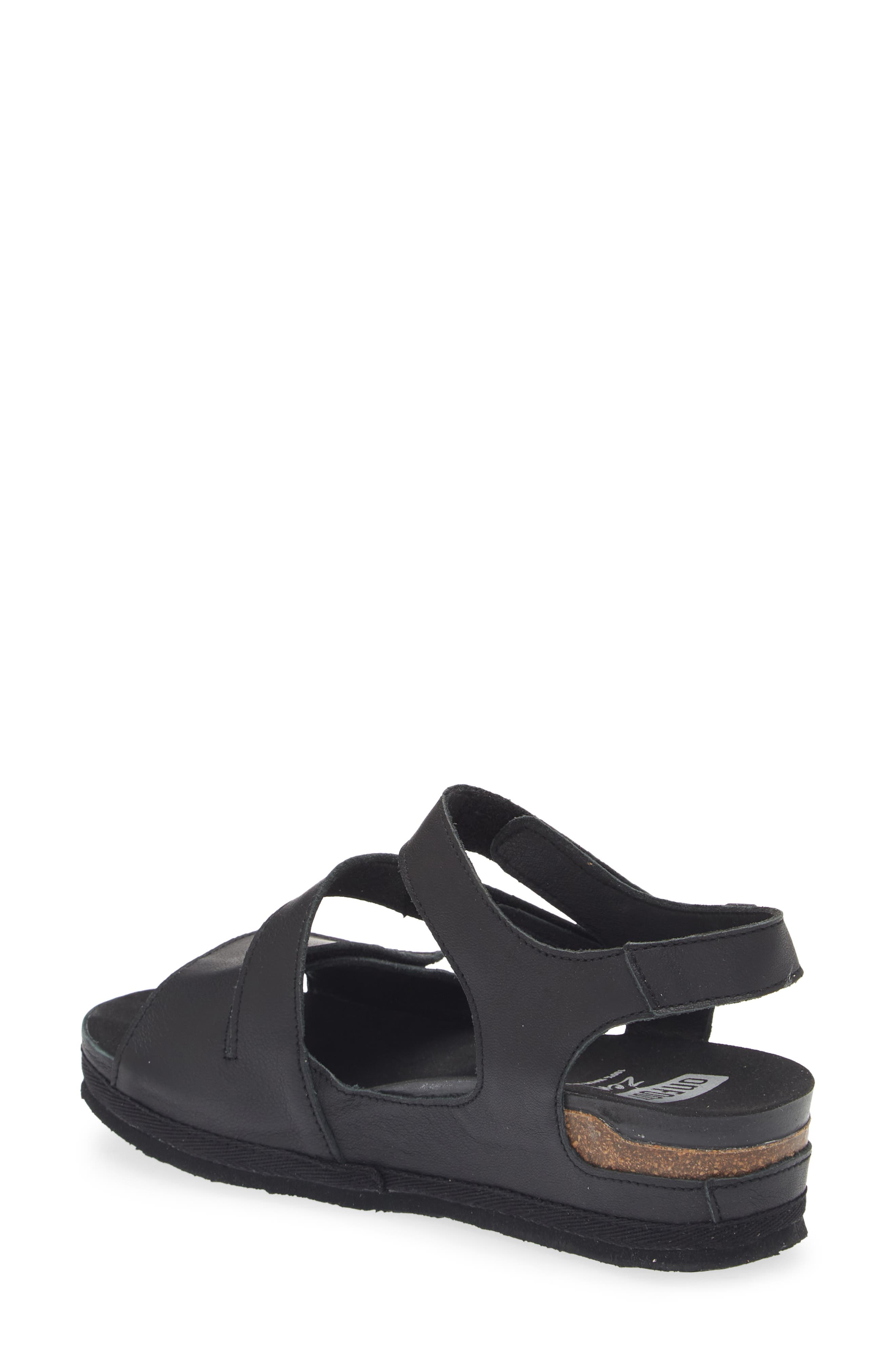 On Foot 206 Austin Platform Sandal, Alternate, color, Black