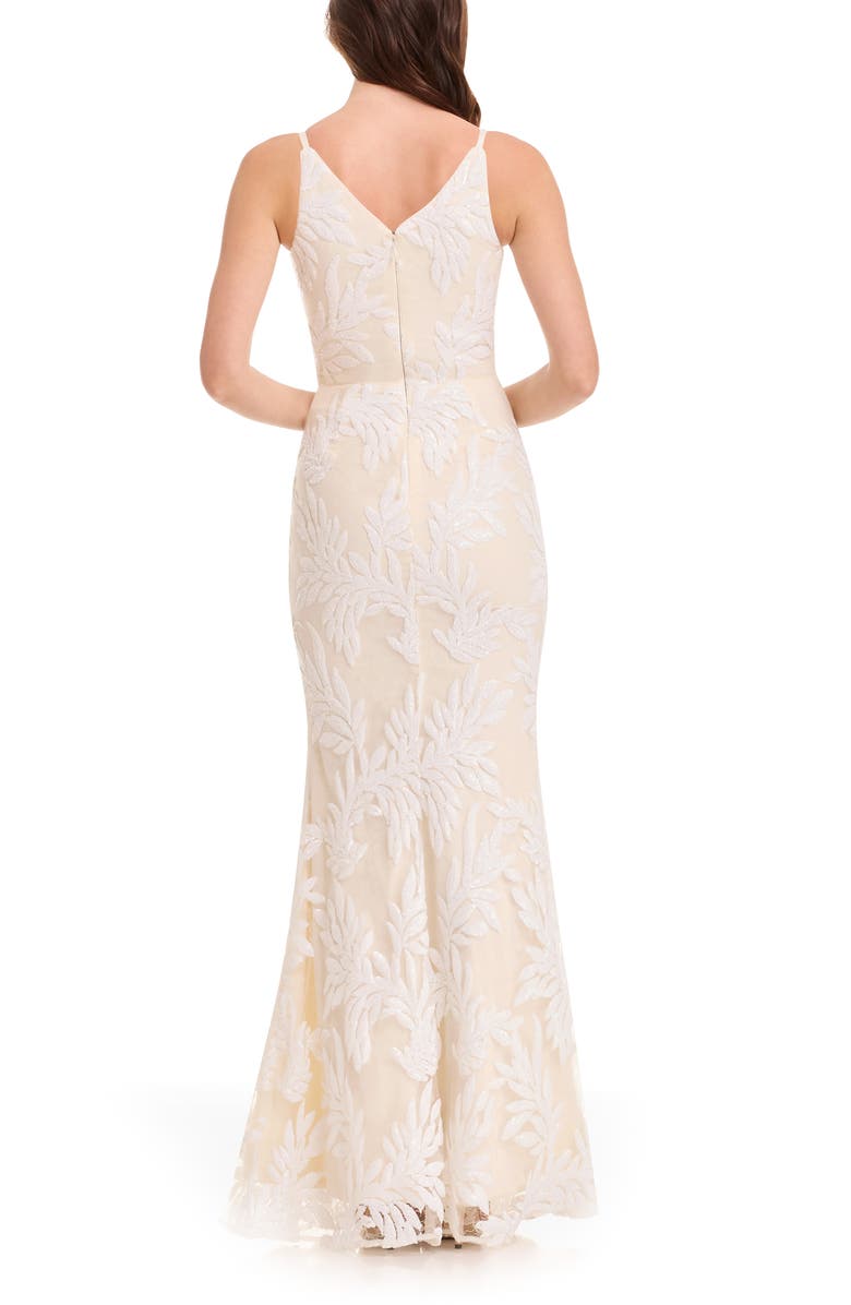 Dress the Population Sharon Embellished Lace Evening Gown, Alternate, color, Ivory