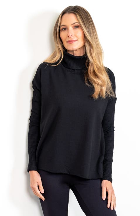 Built-In Shelf Fleece Turtleneck with Rib Details