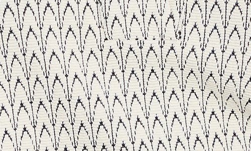 Nic + Zoe Nic+zoe Subtle Swirl Top In Cream Multi